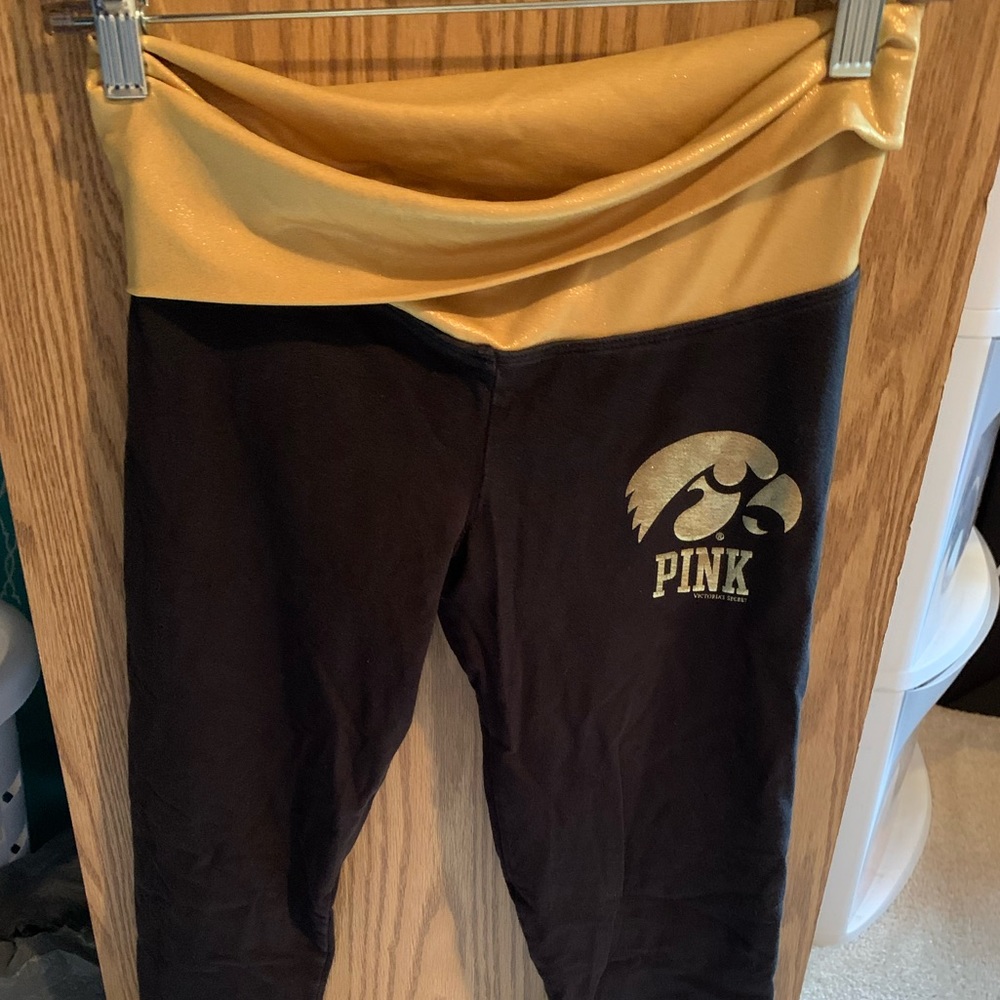 Victoria’s Secret PINK Iowa Hawkeyes Leggings